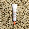 Min Clarins RE-FRESH eye de-puffer